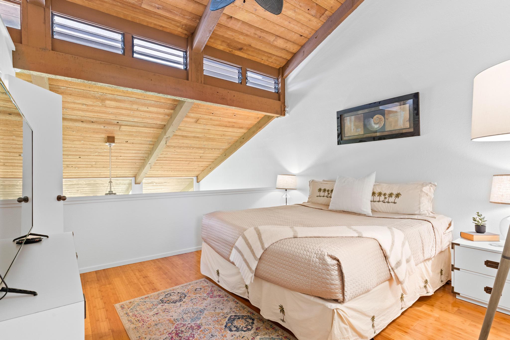 68-3840 Lua Kula Street, Unit F203 Waikoloa, HI 96738 - Photo 21 of 29 a bedroom with a bed and a window