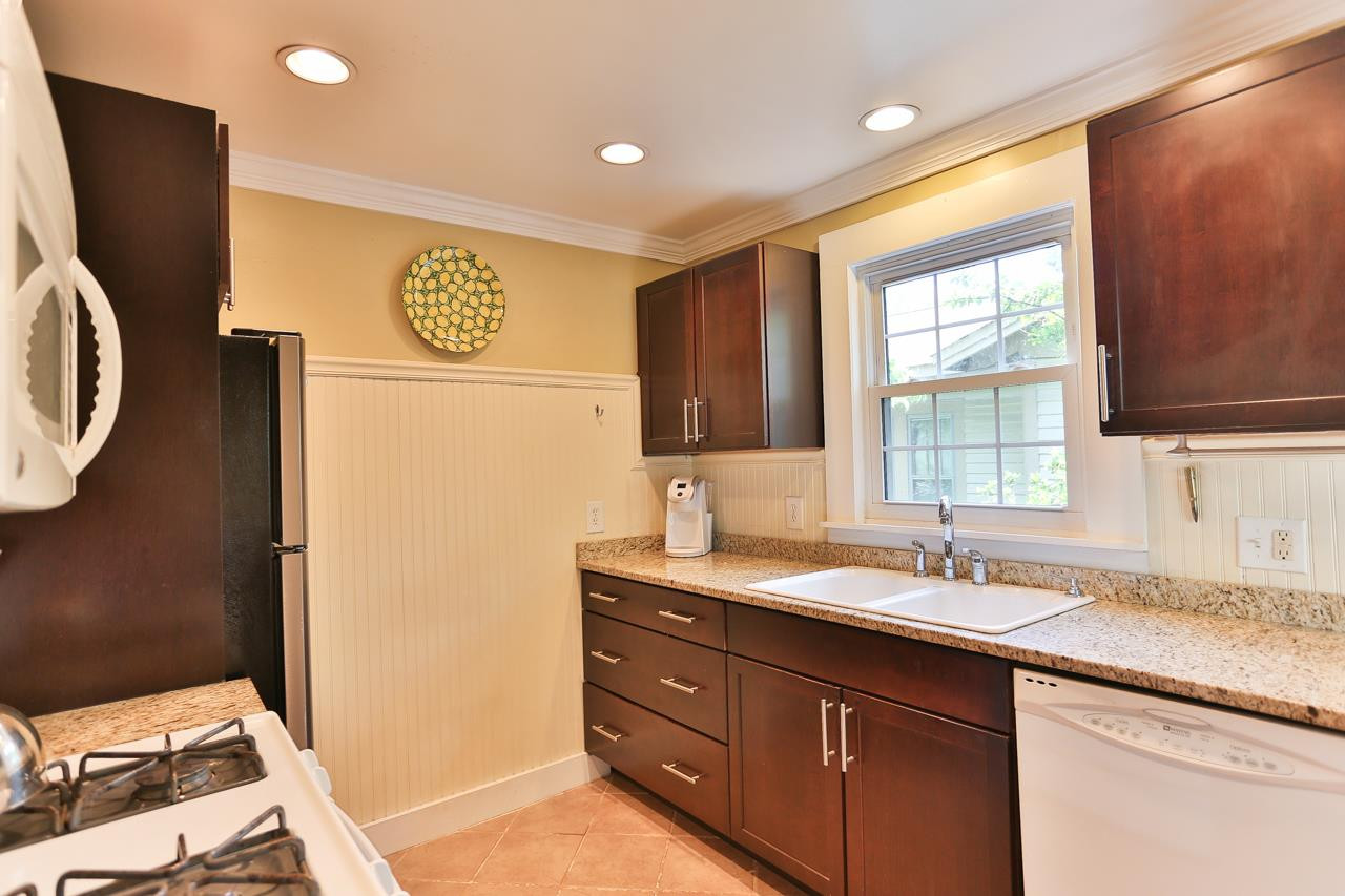 300 East Whitaker Mill Road Raleigh, NC 27608 - Photo 9 of 25 Kitchen