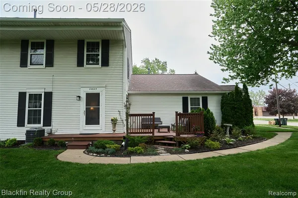 $170,000 | 22625 Martin Road, St. Clair Shores, MI 48081