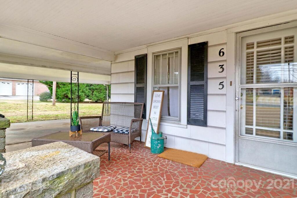 635 Lippard Road Salisbury, NC 28146 - Photo 4 of 48 Gallery Image 4