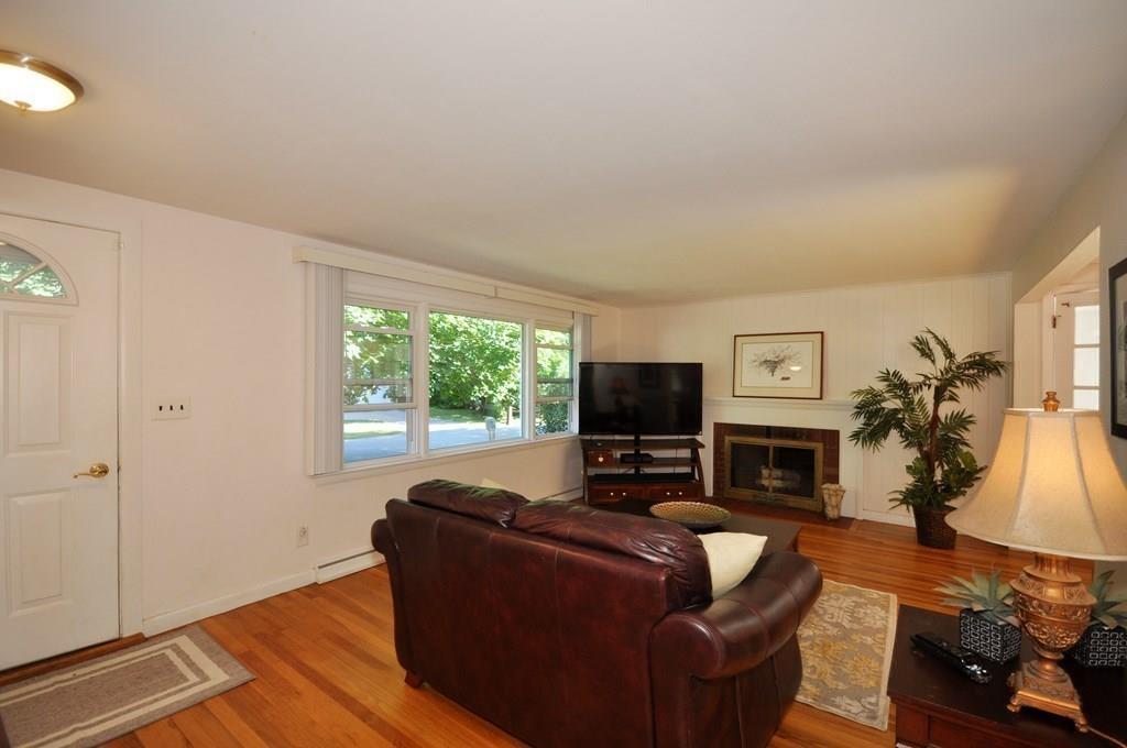 4 Notre Dame Road Acton, MA 01720 - Photo 5 of 33