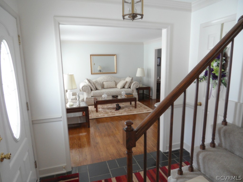 7118 Barkbridge Road Chesterfield, VA 23832 - Photo 2 of 24 a living room with furniture