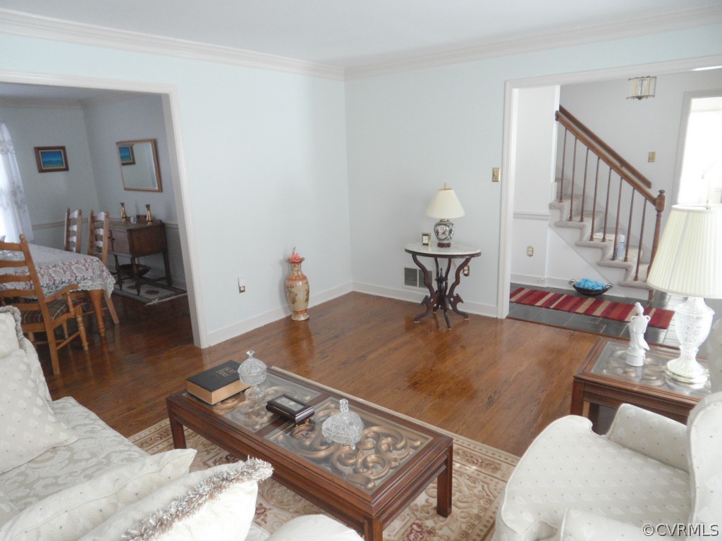 7118 Barkbridge Road Chesterfield, VA 23832 - Photo 4 of 24 a living room with furniture and a table