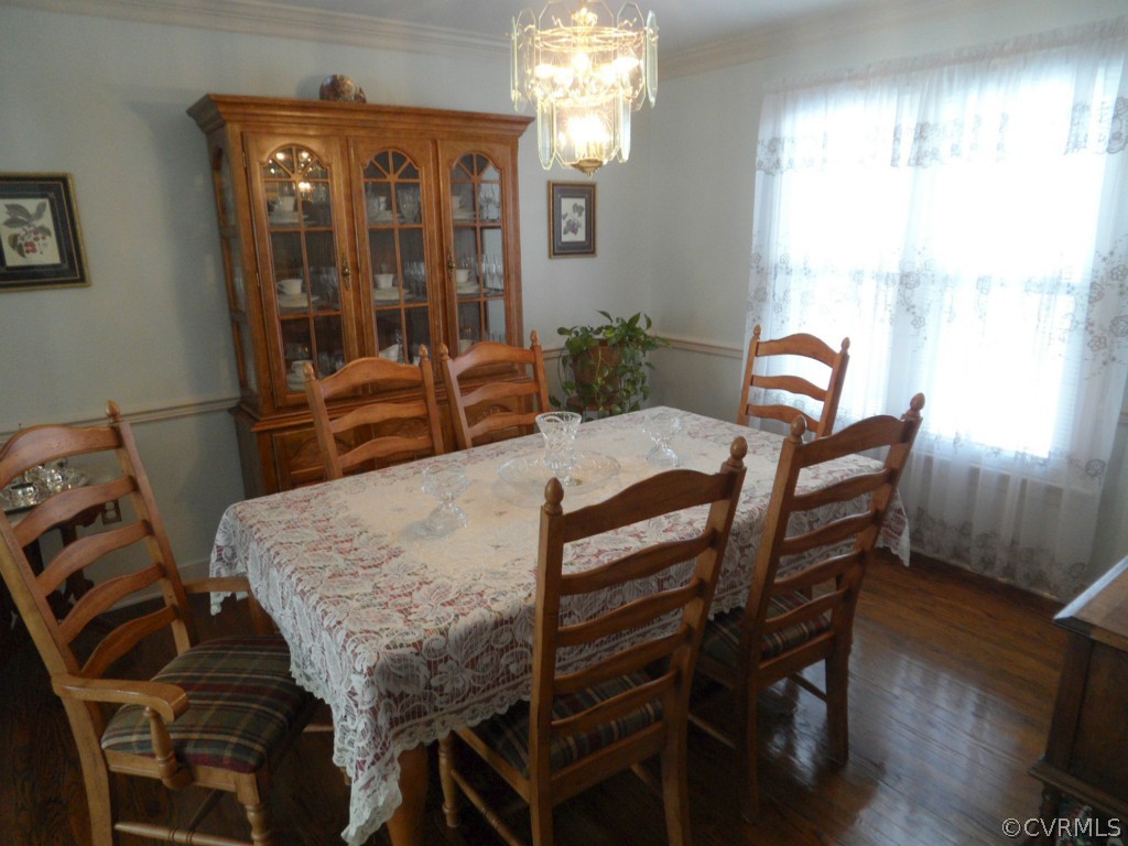 7118 Barkbridge Road Chesterfield, VA 23832 - Photo 6 of 24 a dining room with furniture and window