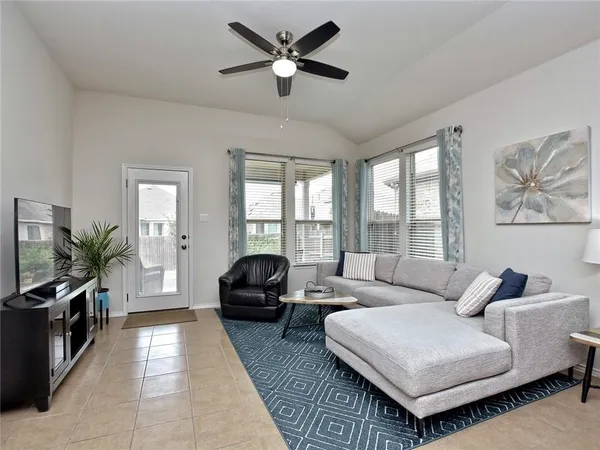 $1,975 | 305 Methodius Drive, Hutto, TX 78634