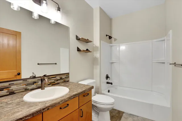 $1,000,000 | 15415 North Timbercrest Lane, Mead, WA 99021