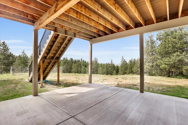 $1,000,000 | 15415 North Timbercrest Lane, Mead, WA 99021