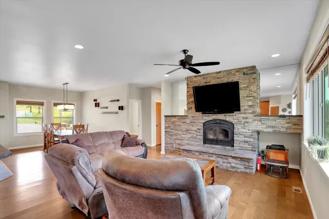 $1,000,000 | 15415 North Timbercrest Lane, Mead, WA 99021