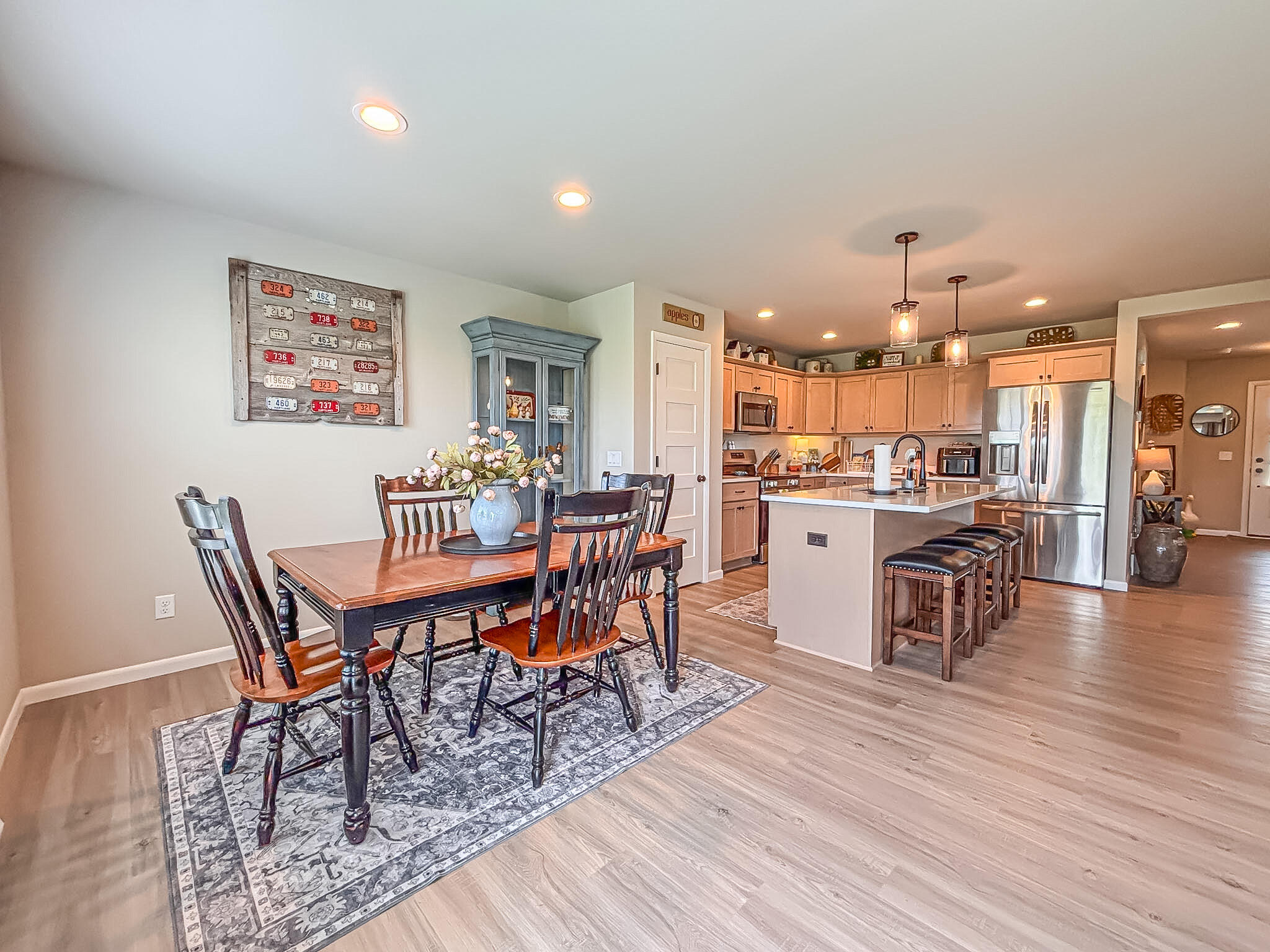 957 Elderberry Road Oconomowoc, WI 53066 - Photo 14 of 30 Dining Room