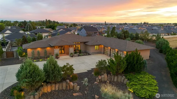 $1,475,000 | 6375 Road 1.8 Northeast, Moses Lake, WA 98837