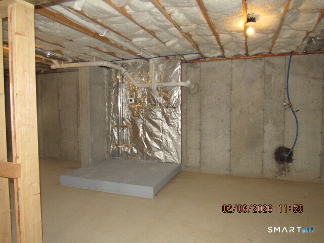 73 Warm Earth Road Naugatuck, CT 06770 - Photo 17 of 23 Laundry area