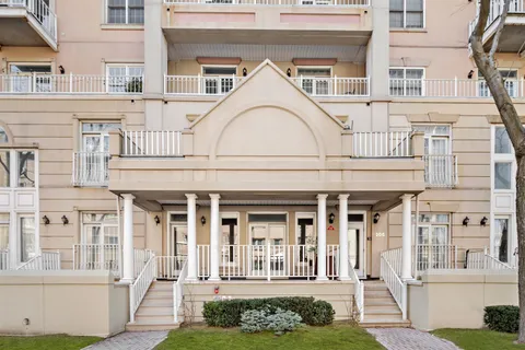 $440,000 | 207 Shearwater Court West, Unit 31, Jersey City, NJ 07305