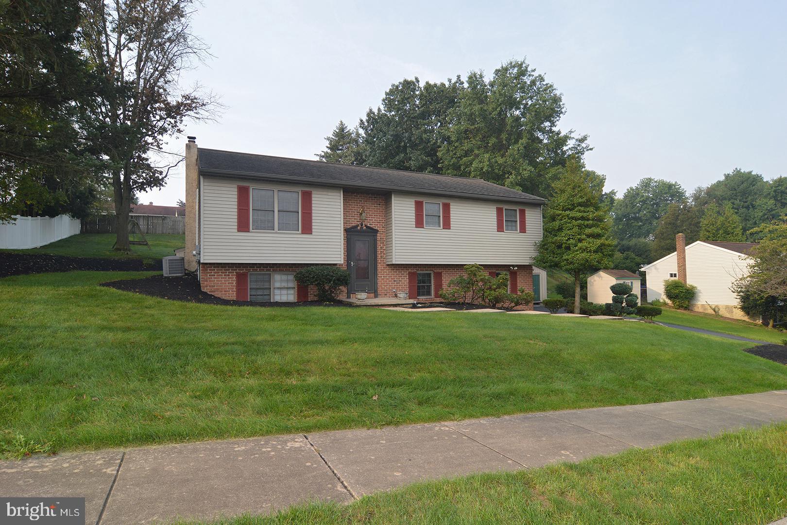 808 South Cedar Street Lititz, PA 17543 - Photo 2 of 40