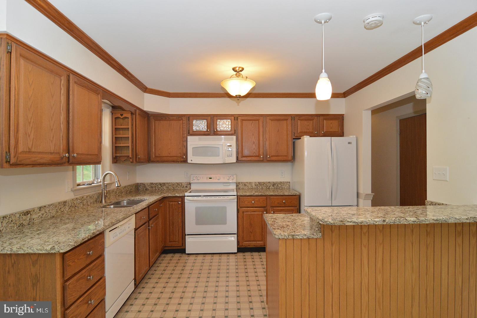 808 South Cedar Street Lititz, PA 17543 - Photo 13 of 40