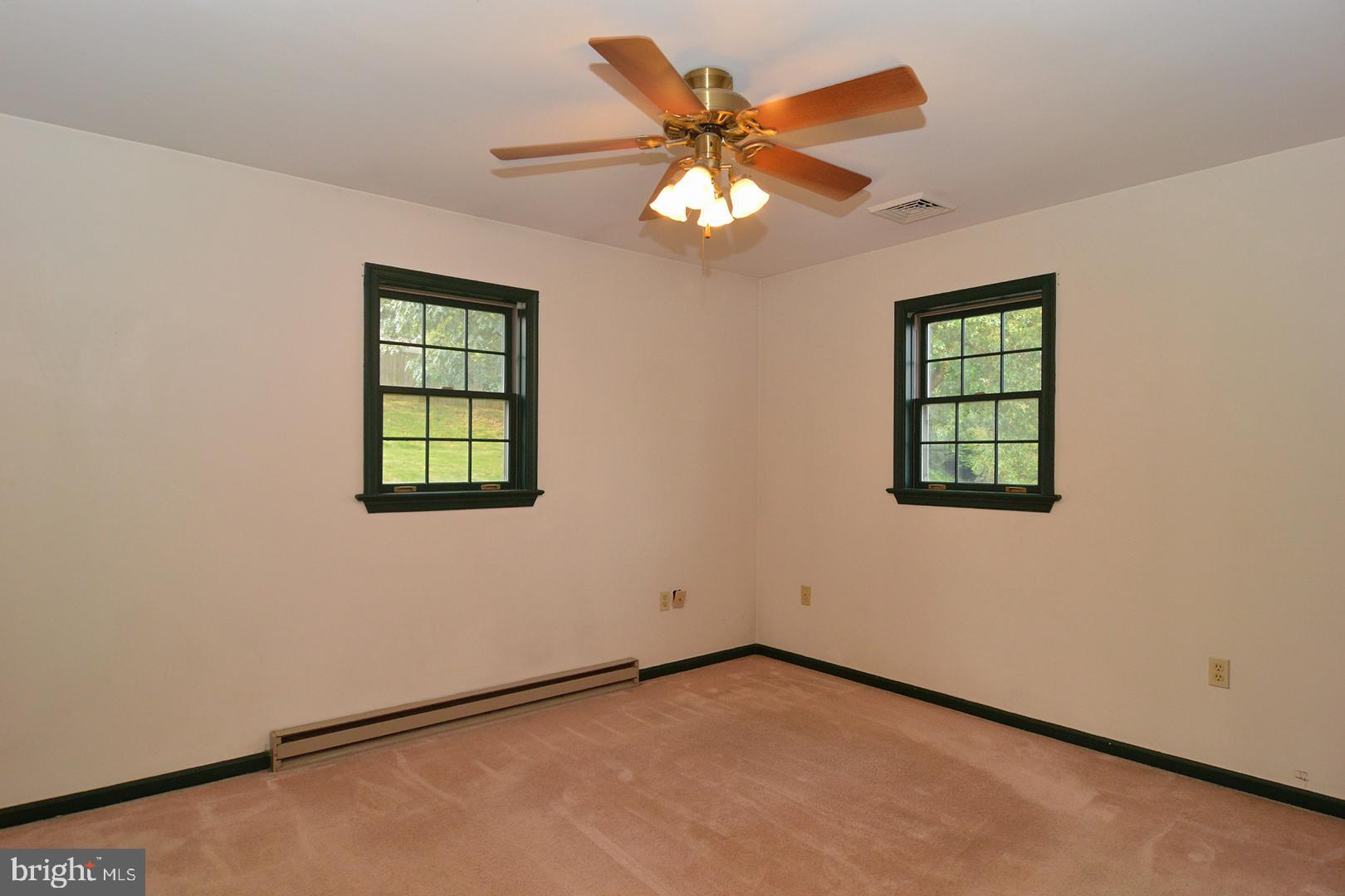 808 South Cedar Street Lititz, PA 17543 - Photo 16 of 40