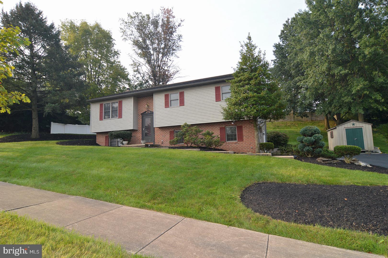 808 South Cedar Street Lititz, PA 17543 - Photo 3 of 40