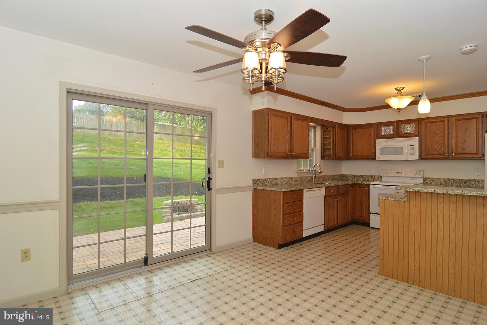 808 South Cedar Street Lititz, PA 17543 - Photo 10 of 40