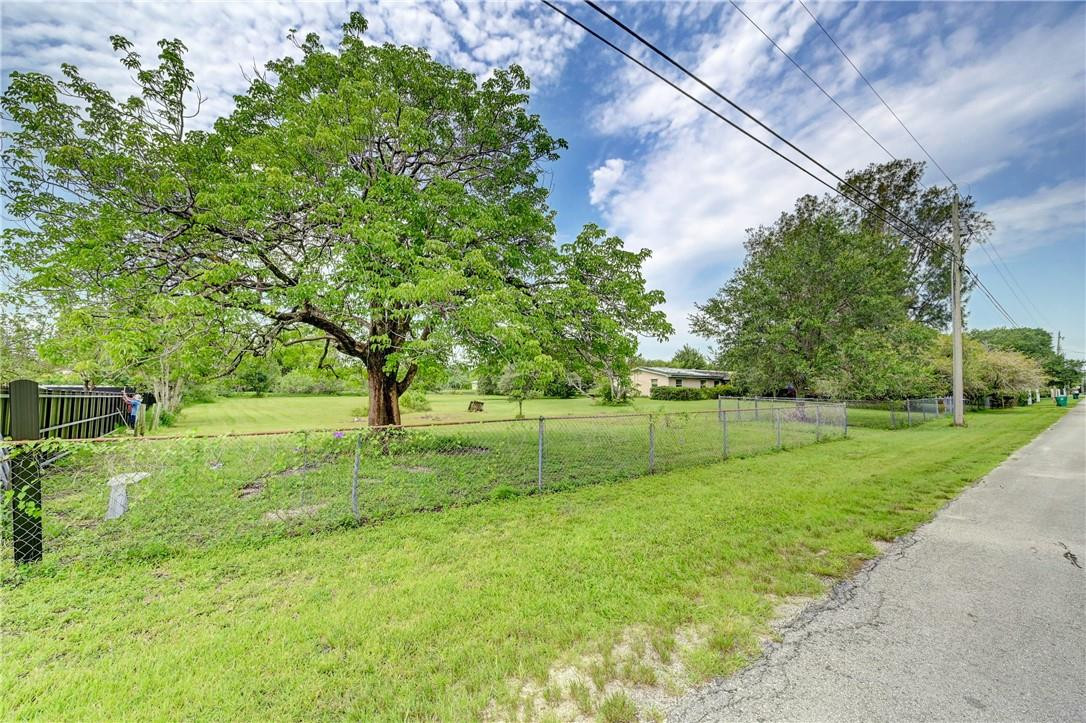 17700 Southwest 68th Court Southwest Ranches, FL 33331 - Photo 21 of 23 a view of backyard with green space