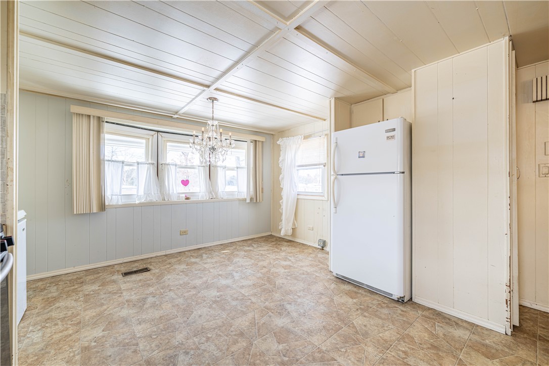 23 Lane B Coventry, RI 02816 - Photo 8 of 27