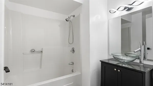 $400,000 | 308 Passaic Avenue, Harrison, NJ 07029