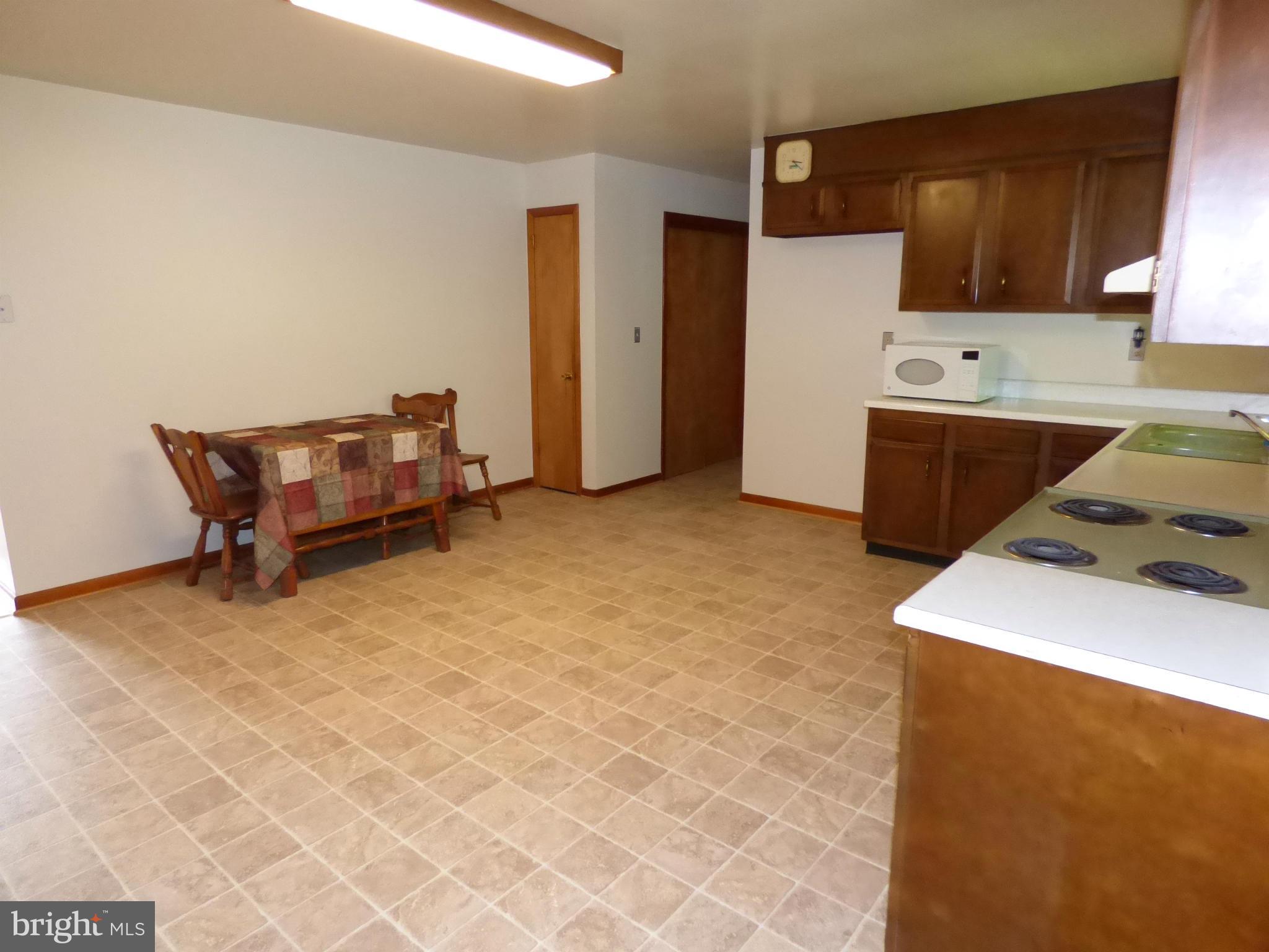 3418 Lineboro Road Manchester, MD 21102 - Photo 5 of 19 Kitchen