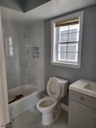 $2,800 | 232 Amity Street, Unit 1, Elizabeth, NJ 07202