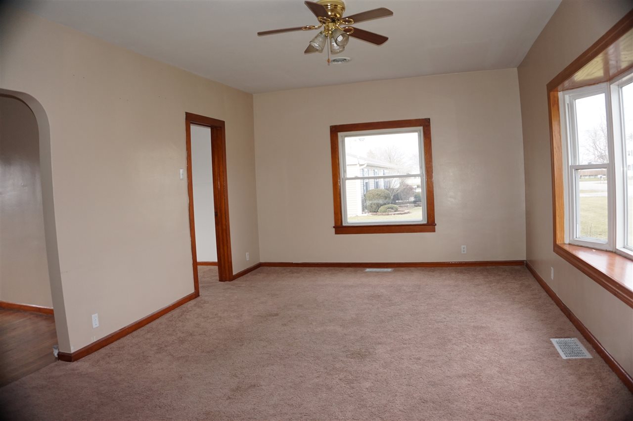 8430 Franke Road Fort Wayne, IN 46816 - Photo 3 of 26
