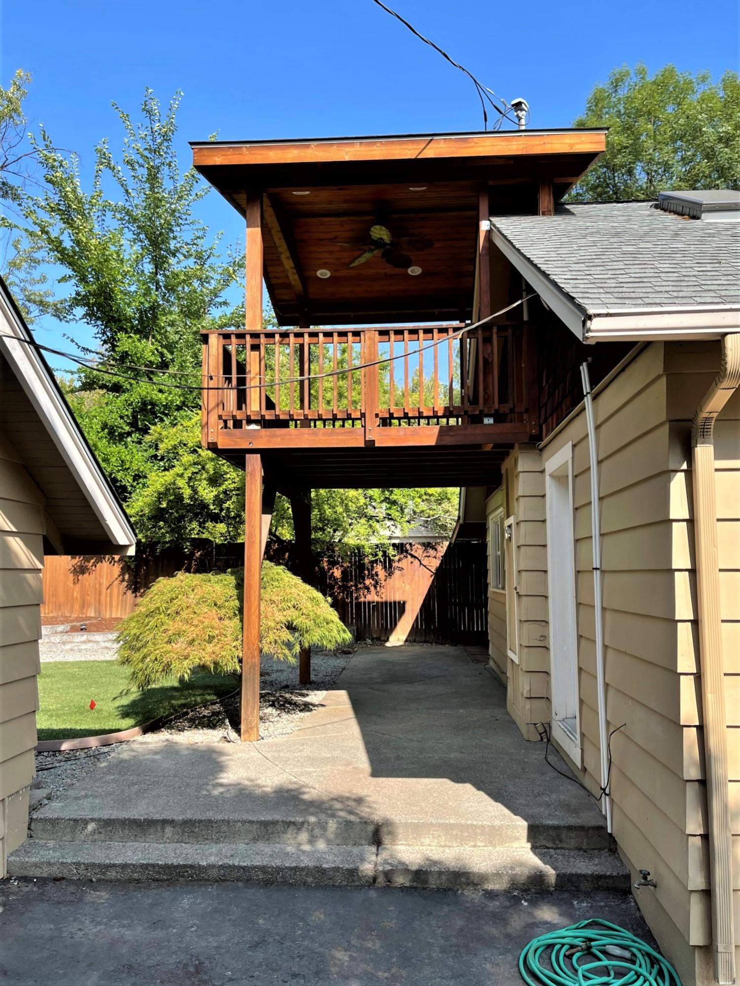 2319 Hillcrest Road Medford, OR 97504 - Photo 14 of 38 IMG_3400.