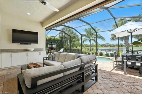 $975,000 | 4649 Abaca Circle, Naples, FL 34119