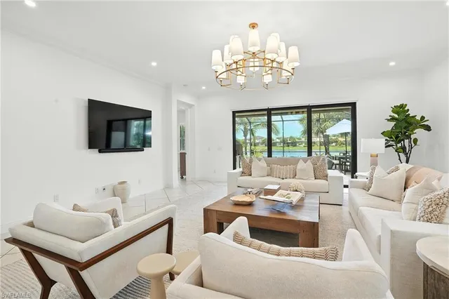 $975,000 | 4649 Abaca Circle, Naples, FL 34119