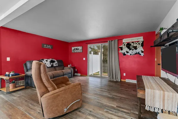 $259,900 | 21 Primrose Circle, Clintonville, WI 54929