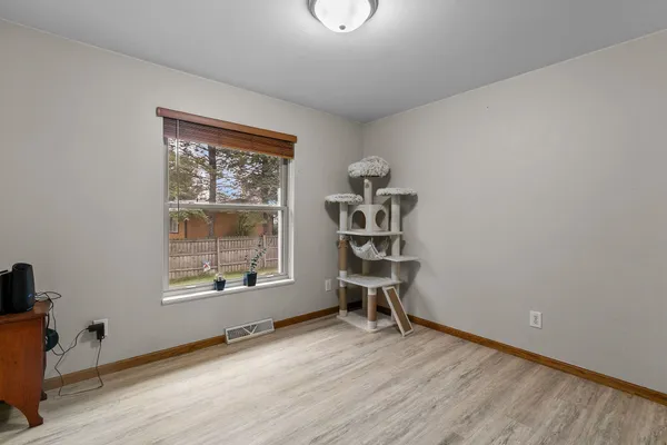 $259,900 | 21 Primrose Circle, Clintonville, WI 54929