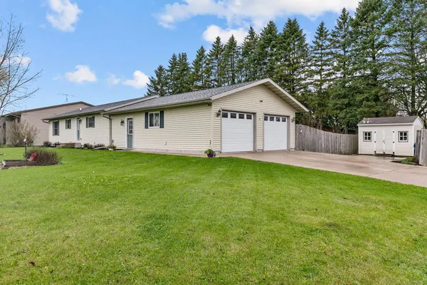 $259,900 | 21 Primrose Circle, Clintonville, WI 54929