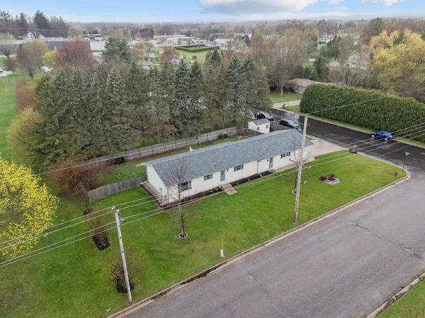 $259,900 | 21 Primrose Circle, Clintonville, WI 54929