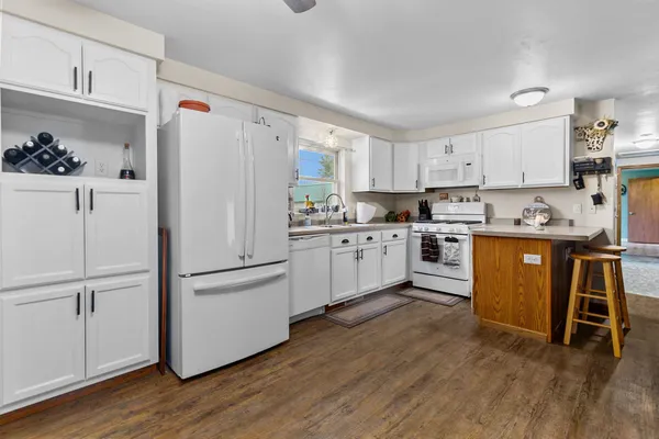 $259,900 | 21 Primrose Circle, Clintonville, WI 54929