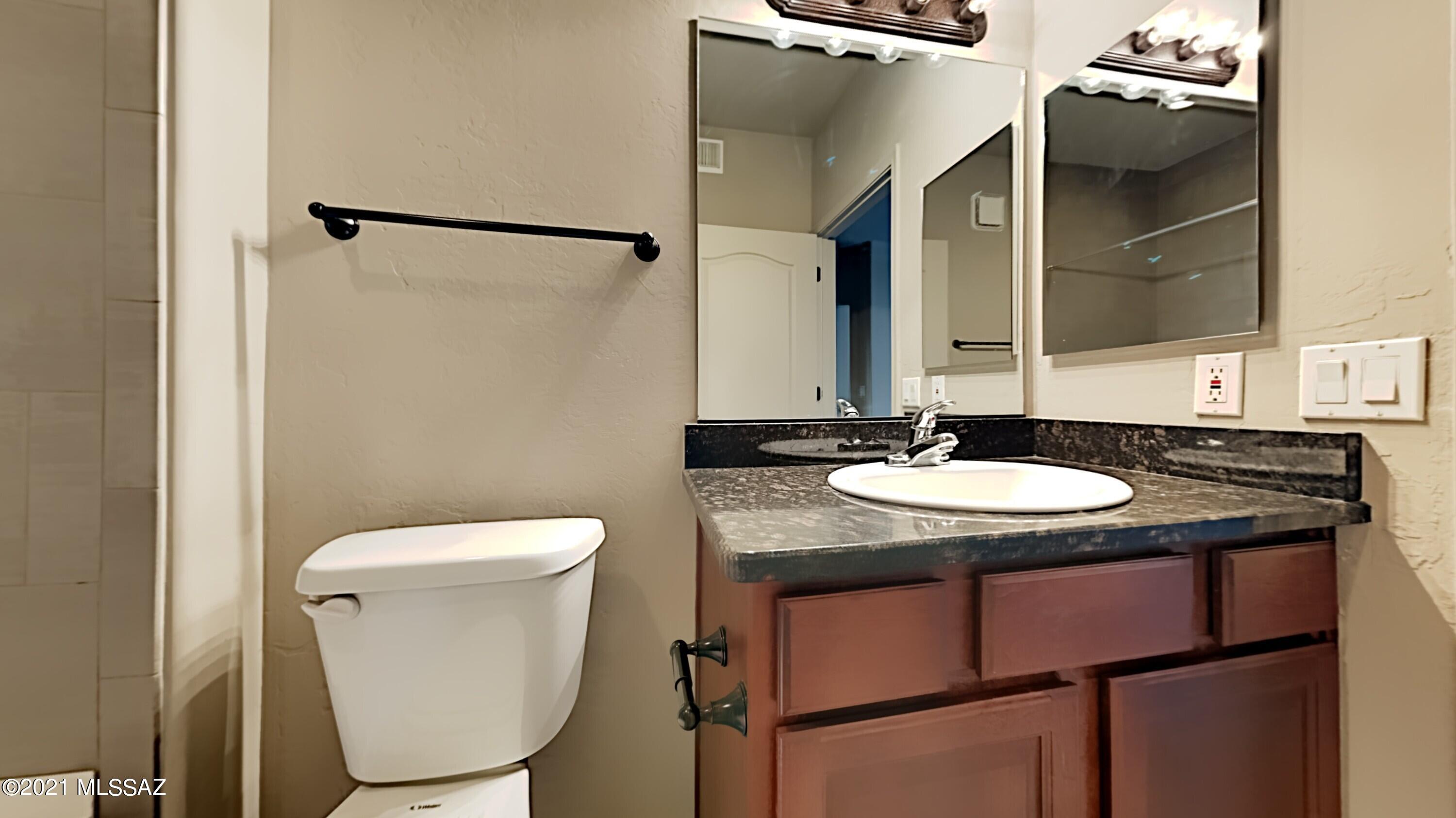 2550 East River Road Tucson, AZ 85718 - Photo 13 of 22