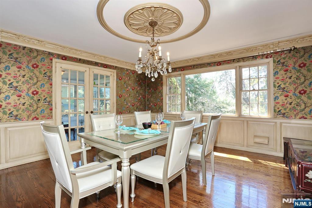 328 West Ridgewood Avenue Ridgewood, NJ 07450 - Photo 7 of 49