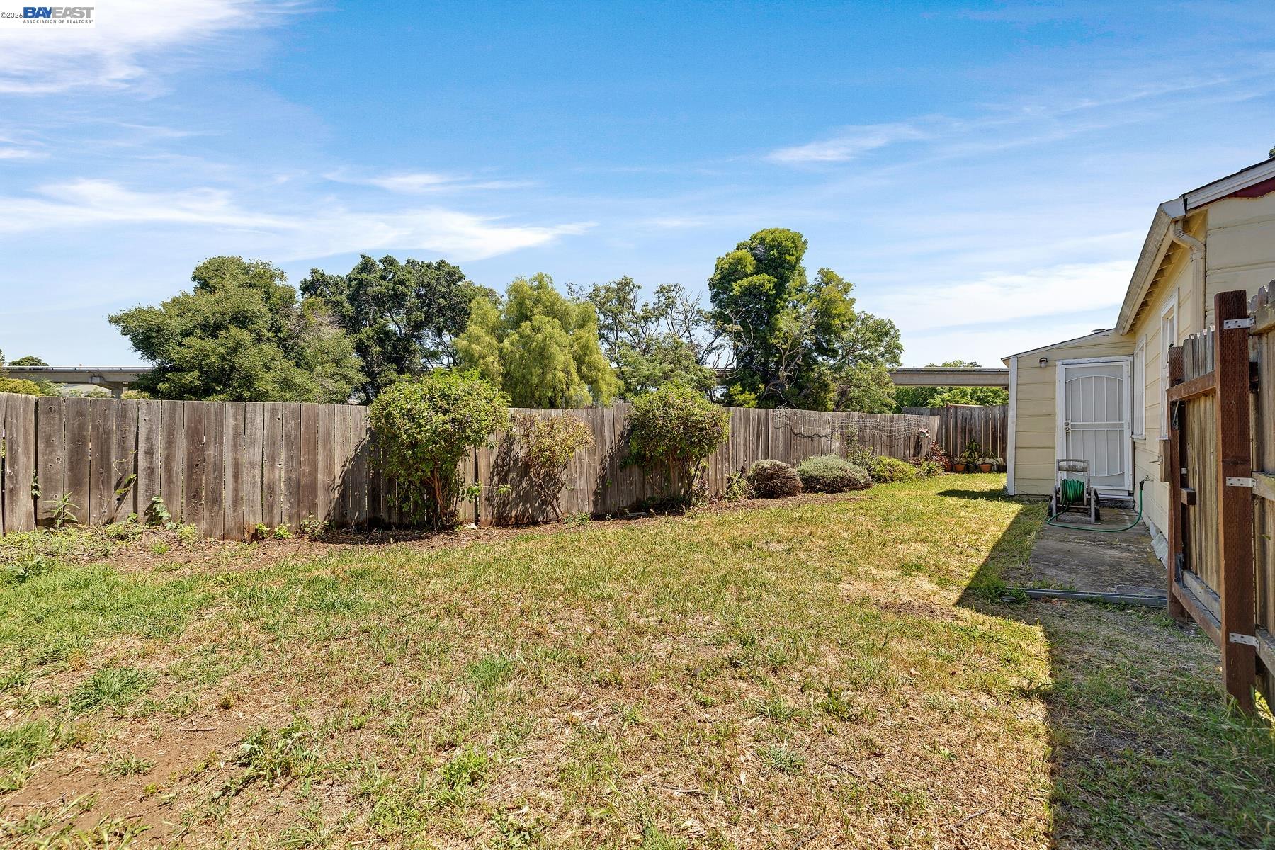 462 Hampton Road Hayward, CA 94541 - Photo 30 of 38 a view of a backyard
