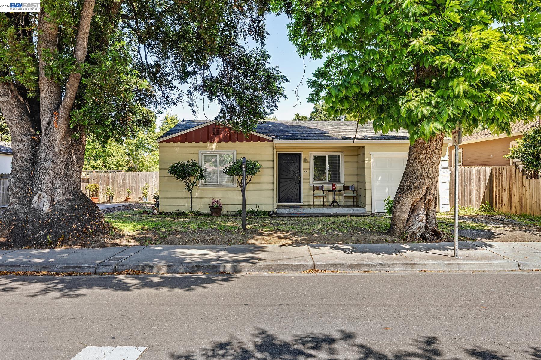 462 Hampton Road Hayward, CA 94541 - Photo 4 of 38 a view of a house with a tree in front of it