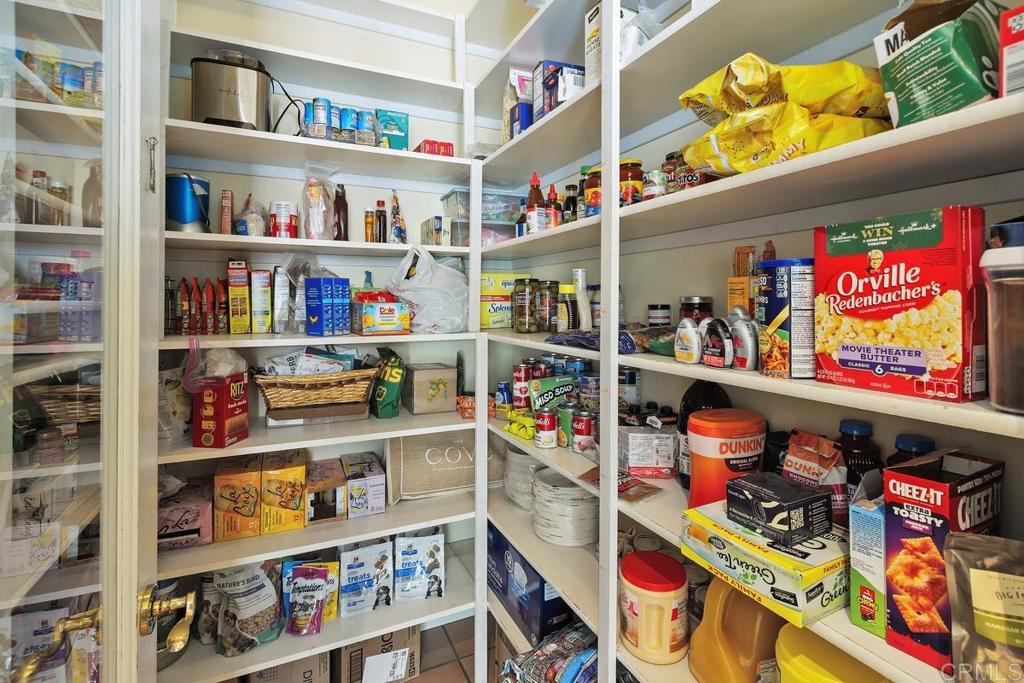 3068 Southwind Lane Vista, CA 92084 - Photo 15 of 44 a room with lots of books