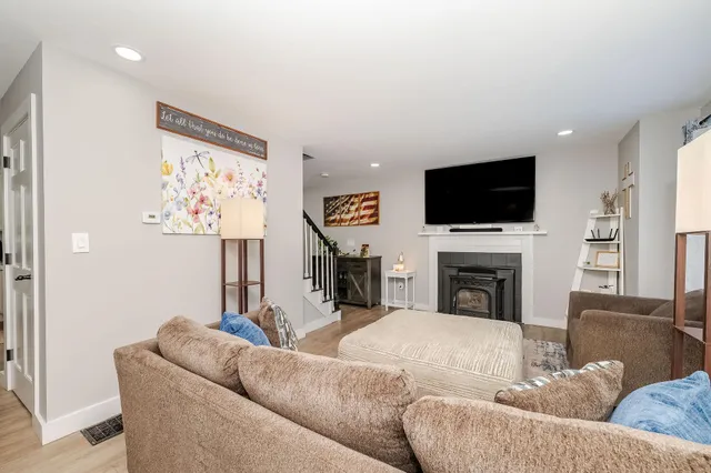 $415,000 | 11 B Bow Mills Road, Barnstead, NH 03225