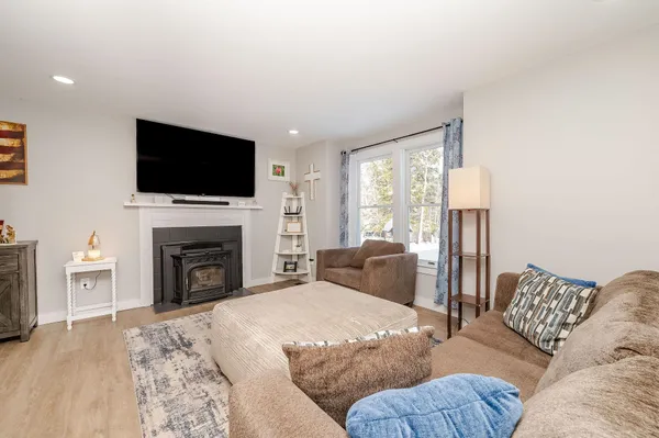 $415,000 | 11 B Bow Mills Road, Barnstead, NH 03225