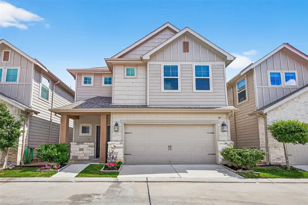 $2,700 | 5122 Emma Forest Street, Houston, TX 77018