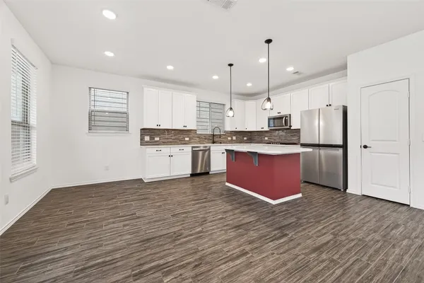 $2,700 | 5122 Emma Forest Street, Houston, TX 77018