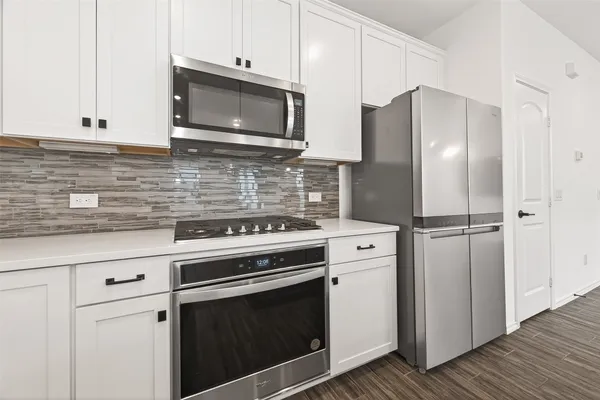 $2,700 | 5122 Emma Forest Street, Houston, TX 77018