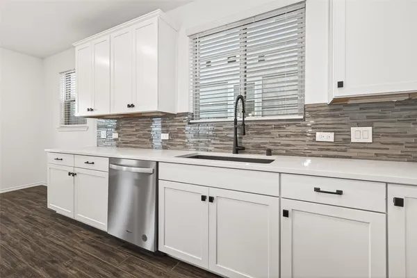 $2,700 | 5122 Emma Forest Street, Houston, TX 77018