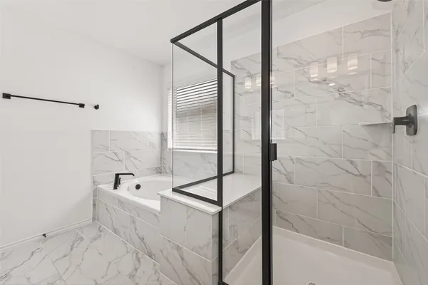 $2,700 | 5122 Emma Forest Street, Houston, TX 77018