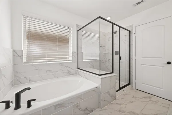 $2,700 | 5122 Emma Forest Street, Houston, TX 77018