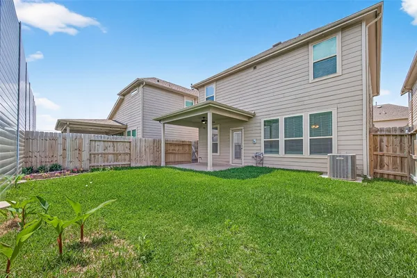 $2,700 | 5122 Emma Forest Street, Houston, TX 77018