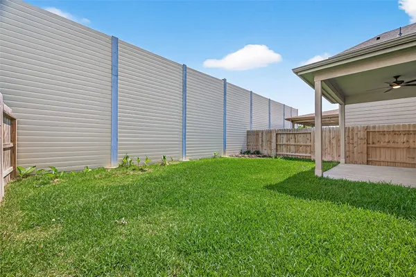 $2,700 | 5122 Emma Forest Street, Houston, TX 77018